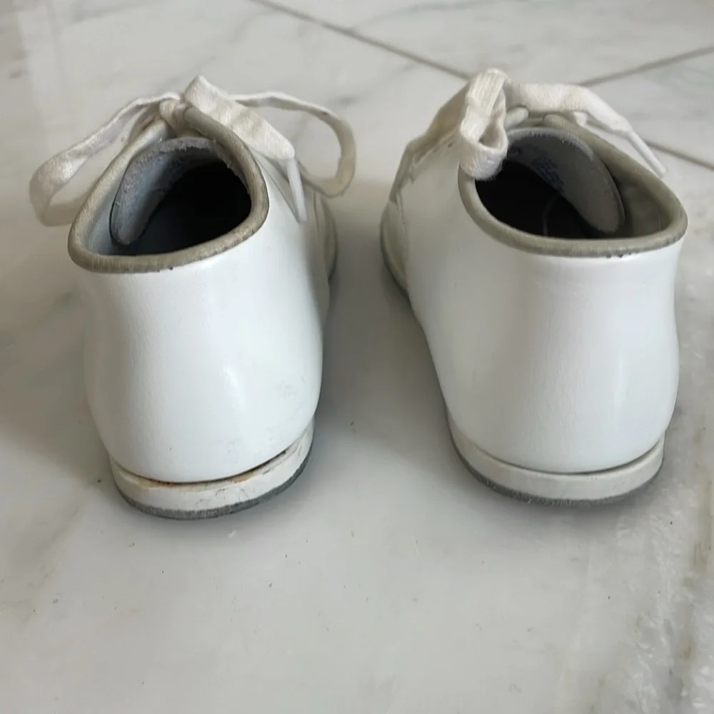 Stride Rite, traditional white leather baby infant shoe size 4.5 good condition - Picture 4 of 9
